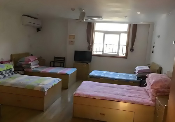 深圳积分入户窗口开了吗_偶遇何猷君穿两年前的增高鞋，奚梦瑶外八严重 不得不全墨镜程戴唱全场