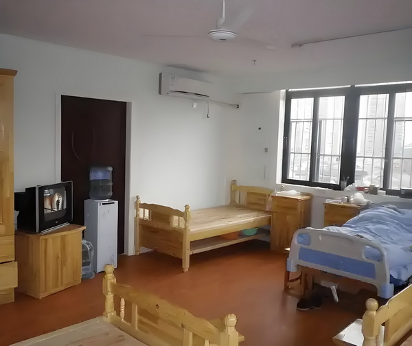 深圳市入户积分条件_自由式滑雪世界冠军李方慧签约日曜体育，携手向米兰 自由式滑雪一手交货